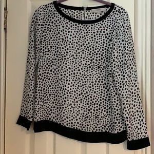 The loft black and white business casual blouse